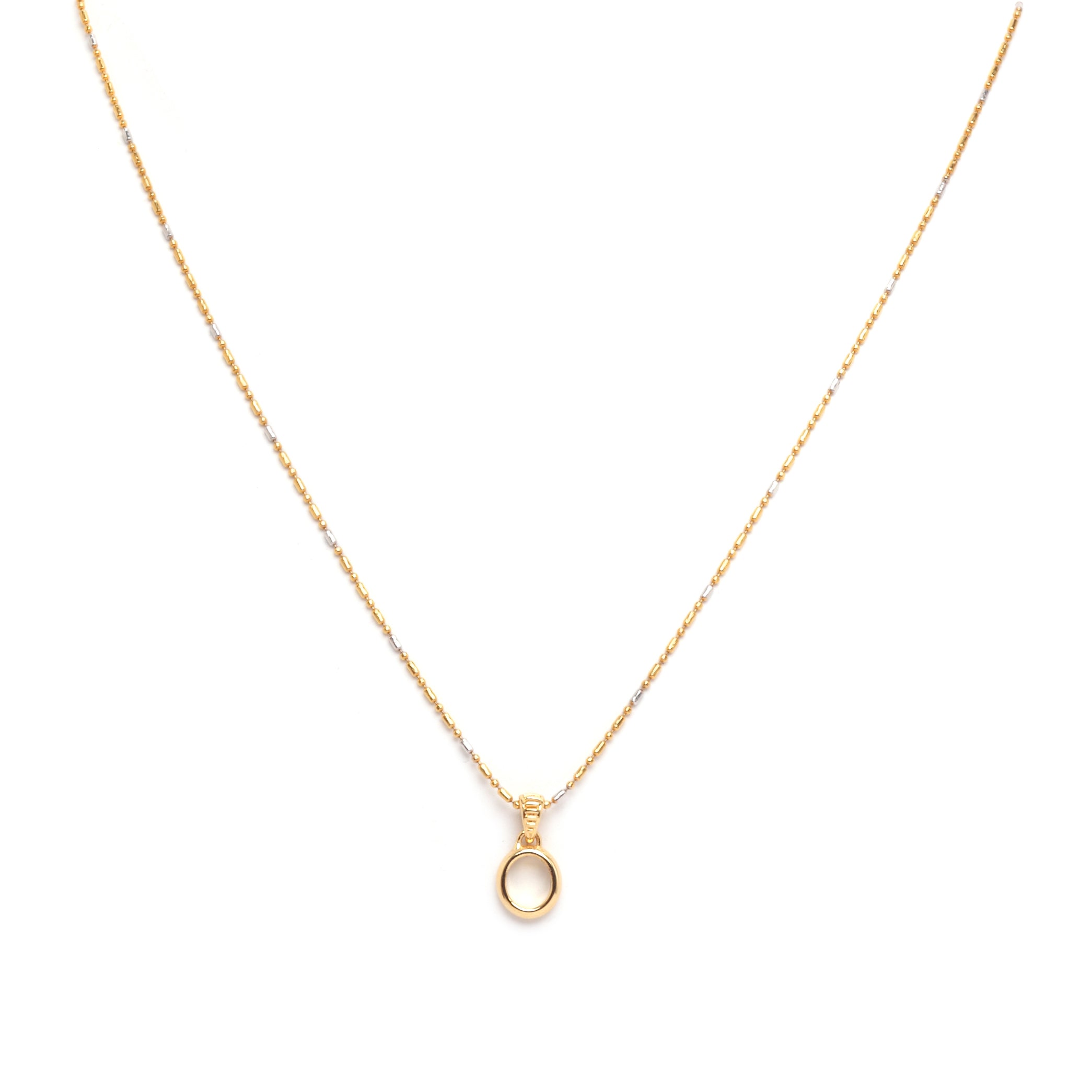 18KT Gold Oval Pendant