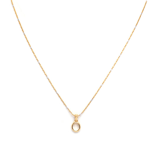 18KT Gold Oval Pendant